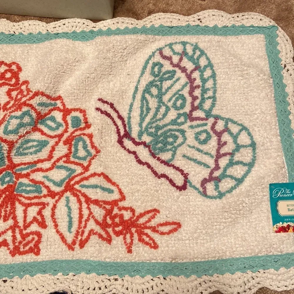 NWT Pioneer Woman Butterfly Garden Bath Rug 20” x 32”